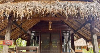 Khao Yai Lake Hill Resort