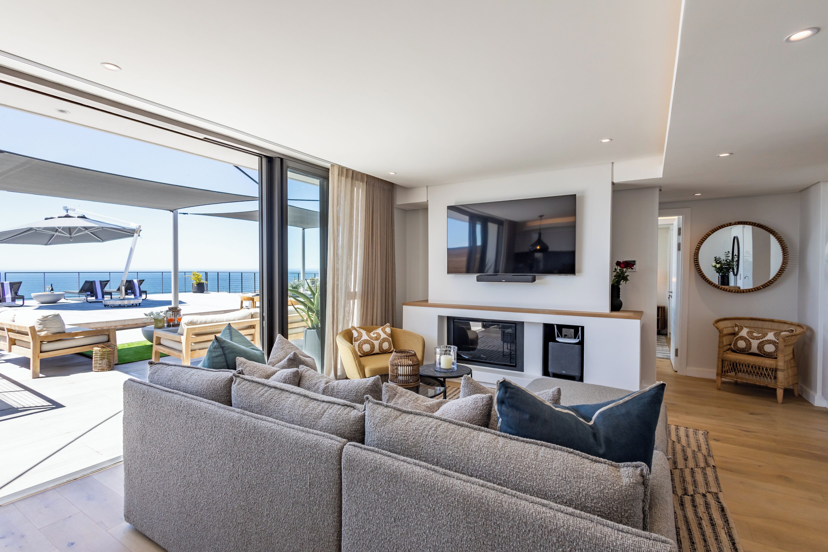 Standaard appartement | Woonruimte | Flatscreentelevisie