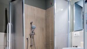 Deluxe Room | Bathroom - Host'n GO (Colleferro)