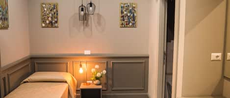 Chambre Simple Deluxe | 1 chambre, bureau, Wi-Fi gratuit