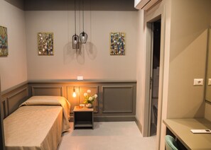 Deluxe Single Room | Desk, free WiFi - Host'n GO (Colleferro)