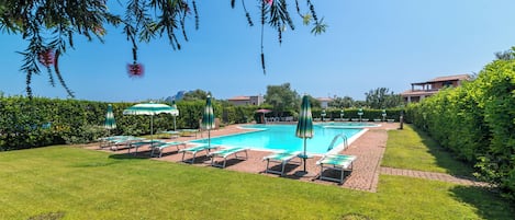 Seasonal outdoor pool