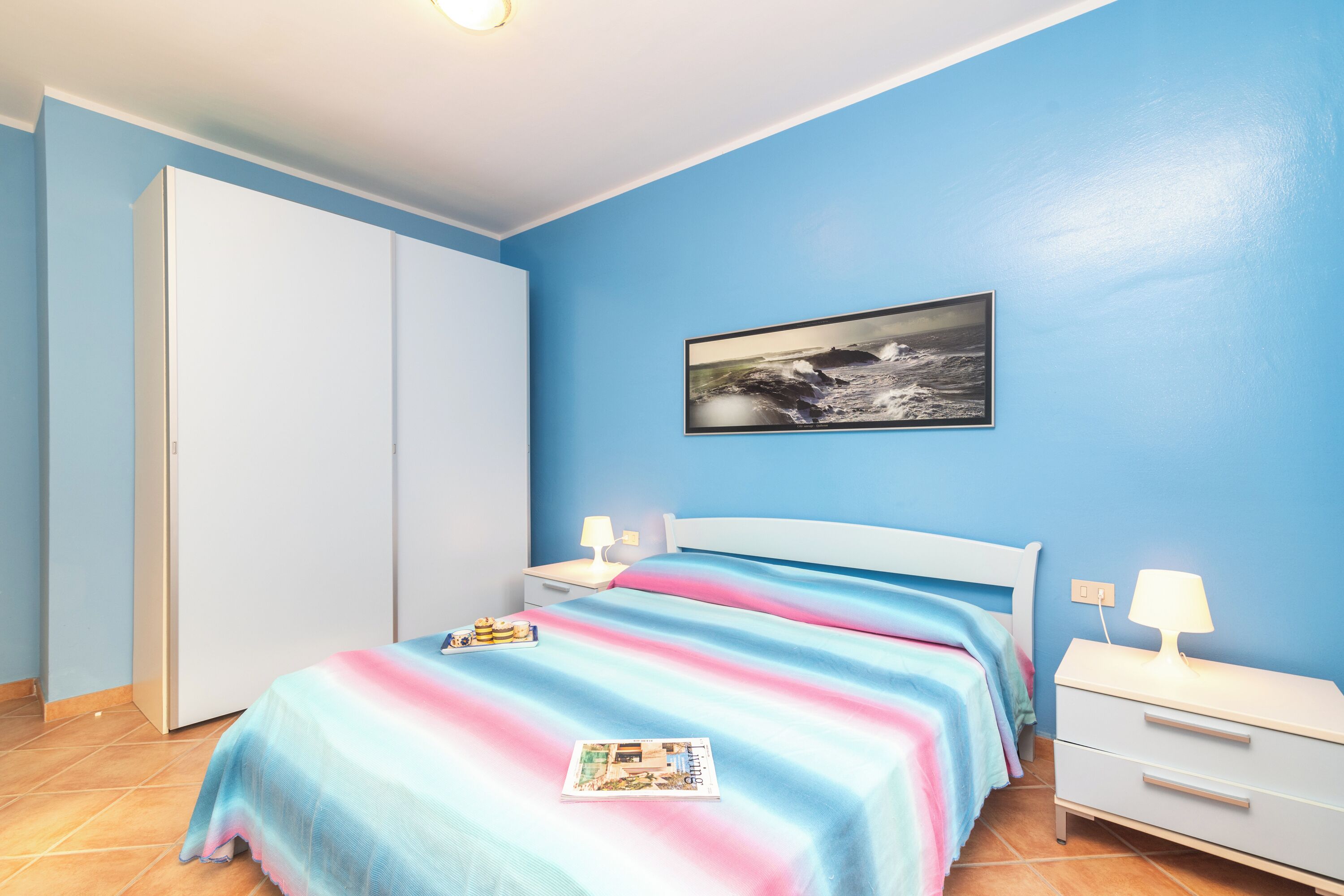 2 多间卧室、床单