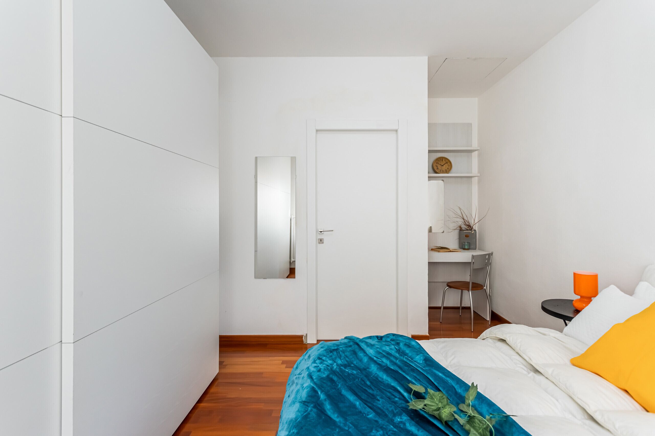 Fer et planche à repasser, Wi-Fi gratuit, draps fournis