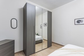 1 室のベッドルーム、アイロン / アイロン台、WiFi (無料)、ベッドシーツ