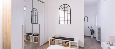 1 soverom, strykejern/-brett, wi-fi (inkludert) og sengetøy