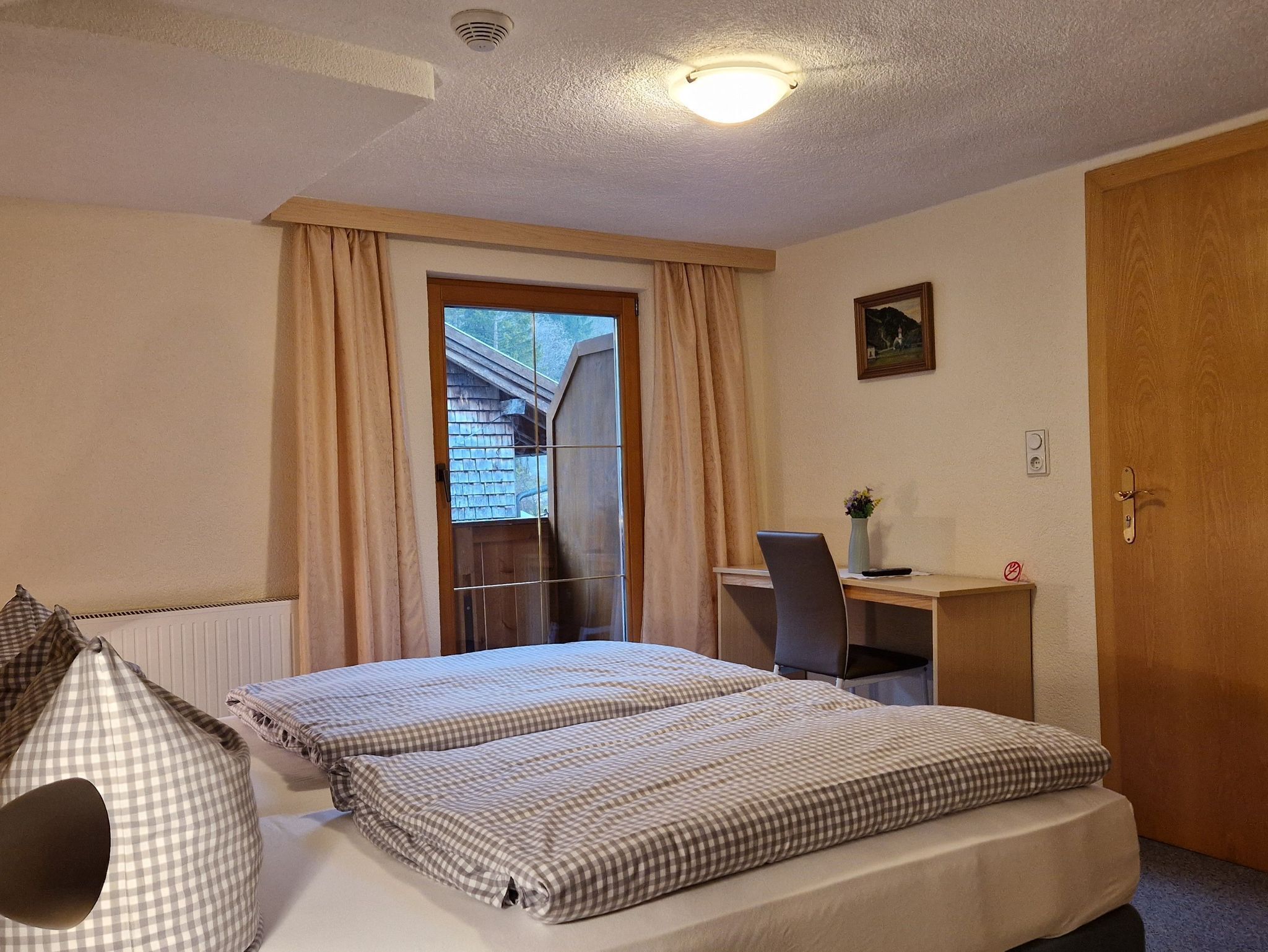Doppelzimmer 8 - Gasthaus Pension Bergheim