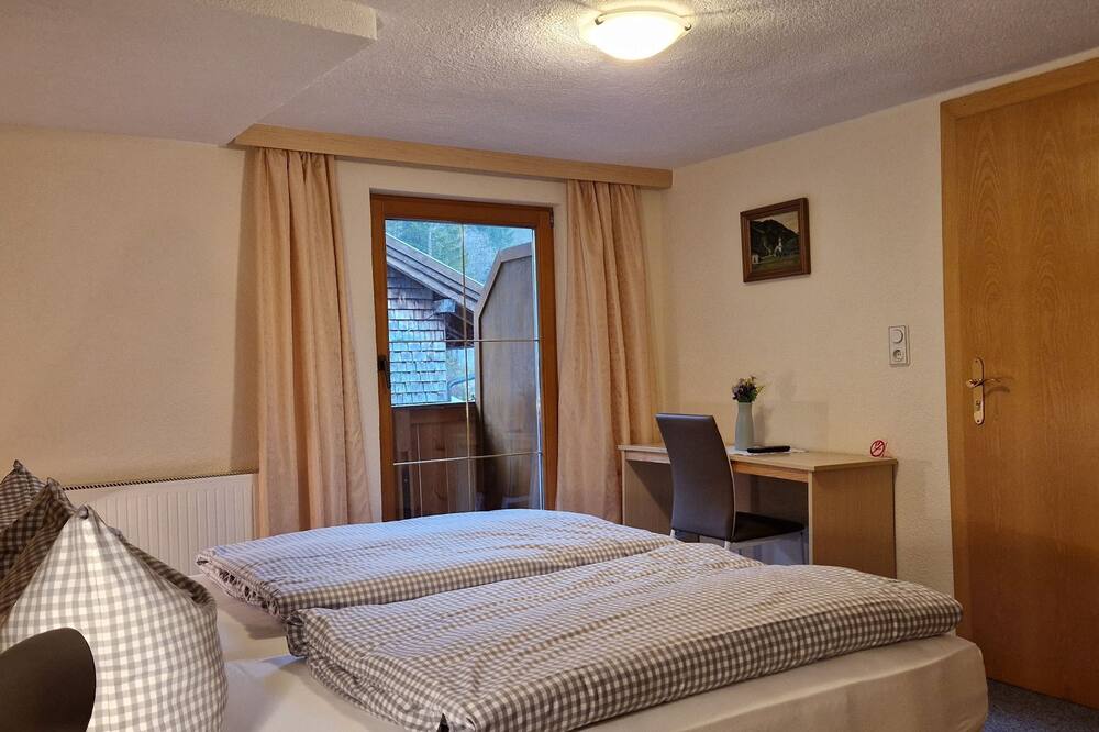 Doppelzimmer 8 - Gasthaus Pension Bergheim