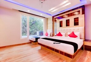 Hypo-allergenic bedding, Select Comfort beds, individually furnished - Hotel Lord Krishna palace New Delhi (New Delhi)