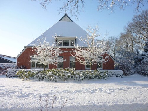 Farmhouse in Fochteloo near National Park