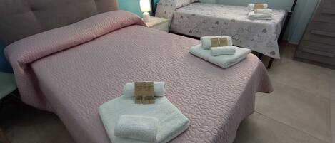 Business Triple Room | Memory foam beds