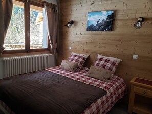 4 bedrooms, WiFi, bed sheets