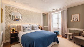 Chambre Deluxe | Literie de qualité supérieure, coffres-forts dans les chambres, bureau