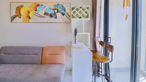 Apartemen Premier | Area keluarga | Televisi 32-inci dengan saluran TV kabel