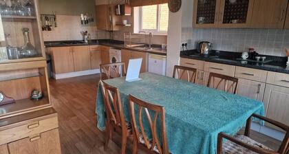Just five minutes walk from the beach!