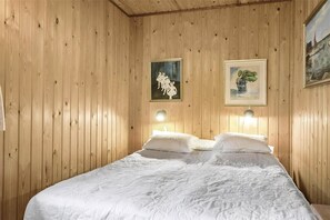 2 soverom, strykejern/-brett og wi-fi (inkludert)