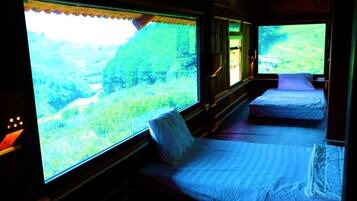 Superior Chalet | Soundproofing, free WiFi