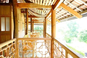 Balcony view - Van Ho Ecolodge (Van Ho)