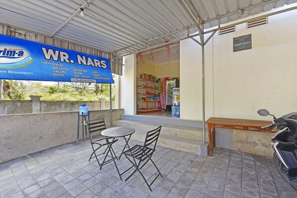 Reception - OYO Life 90675 Ld Residence (Nusa Dua)