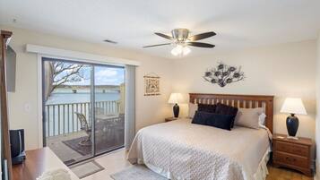 2 bedrooms, desk, free WiFi, bed sheets