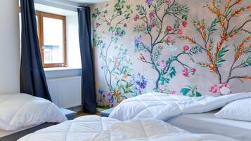 4 bedrooms, iron/ironing board, travel crib, free WiFi