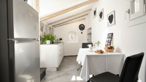 Uklassifisert bilde, 2 av 10, knapp