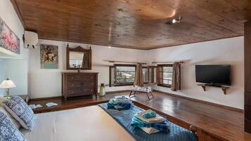 4 bedrooms, soundproofing, iron/ironing board, bed sheets