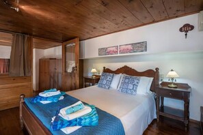 4 bedrooms, soundproofing, iron/ironing board, bed sheets - Vilia Archontiko (Apokoronas)