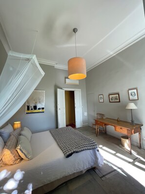 3 bedrooms, iron/ironing board, travel crib, WiFi