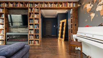 Apartment, 1 Bedroom, Balcony | Living area