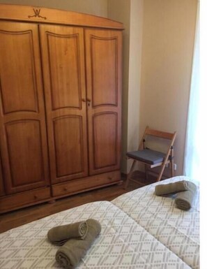 2 bedrooms