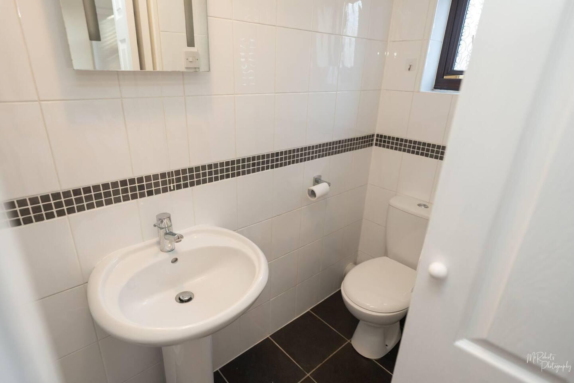 Combined shower/bathtub, deep-soaking bathtub, towels