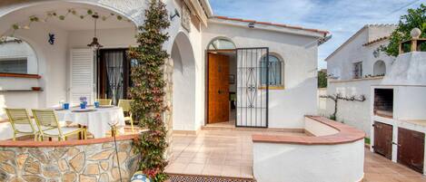 تناول الطعام بالخارج