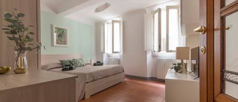 1 chambre, fer et planche à repasser, accès Internet, draps fournis