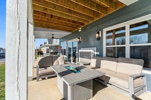 Terrace/patio - Dog Friendly, Lakefront Home w/ Private Hot Tub - Pool Access near Marina-FREE TICKETS Included! (Hollister)