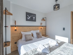 1 bedroom, free WiFi, bed sheets - Bright apartment with terrace and parking in Alpe d'Huez (Huez)