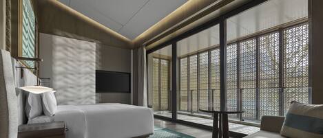 스위트, 정원 전망 | 고급 침구, 오리/거위털 이불, 필로우탑 침대, 무료 미니바 품목