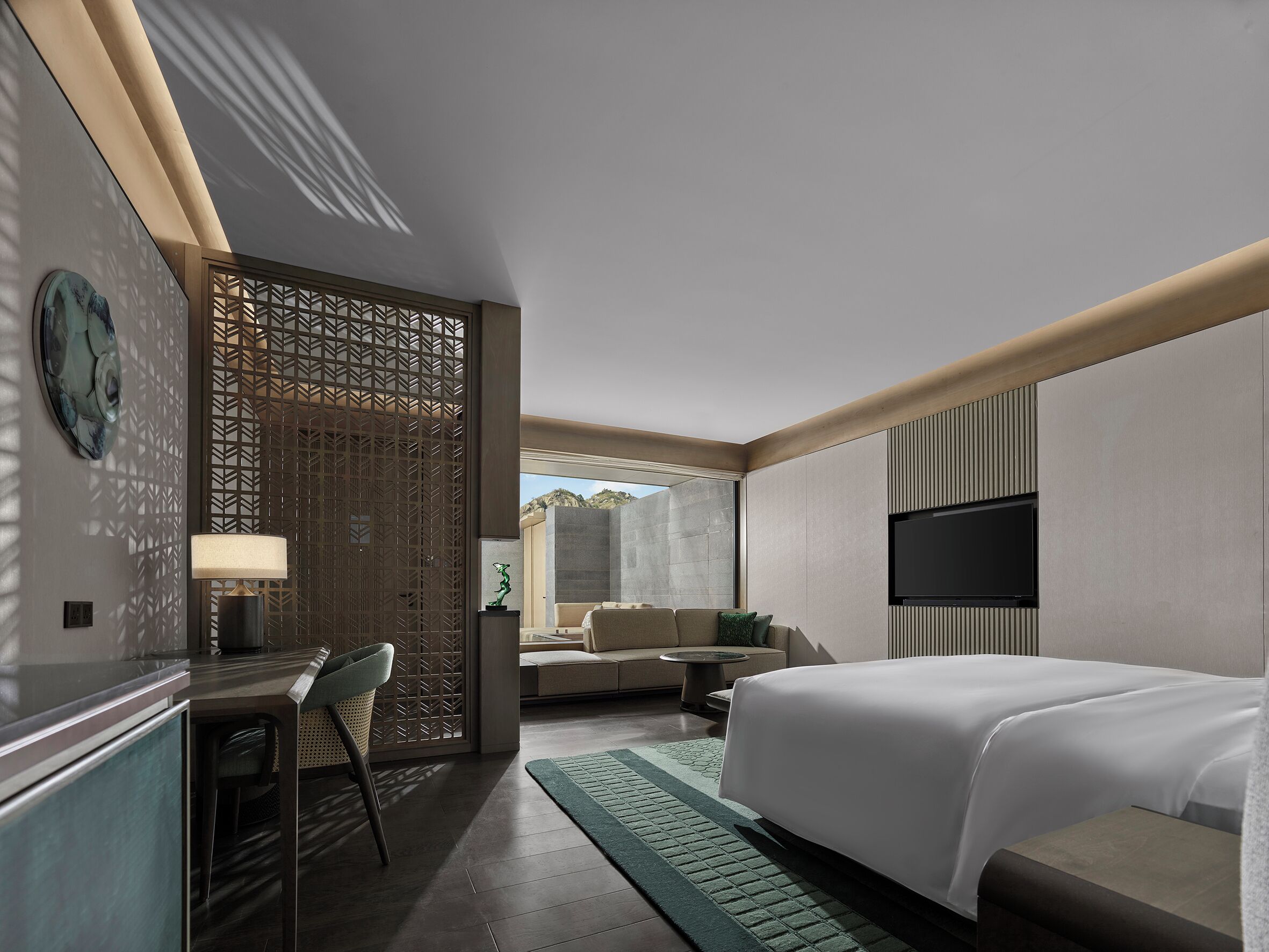 Room, 1 King Bed | Premium bedding, down comforters, pillowtop beds, free minibar items