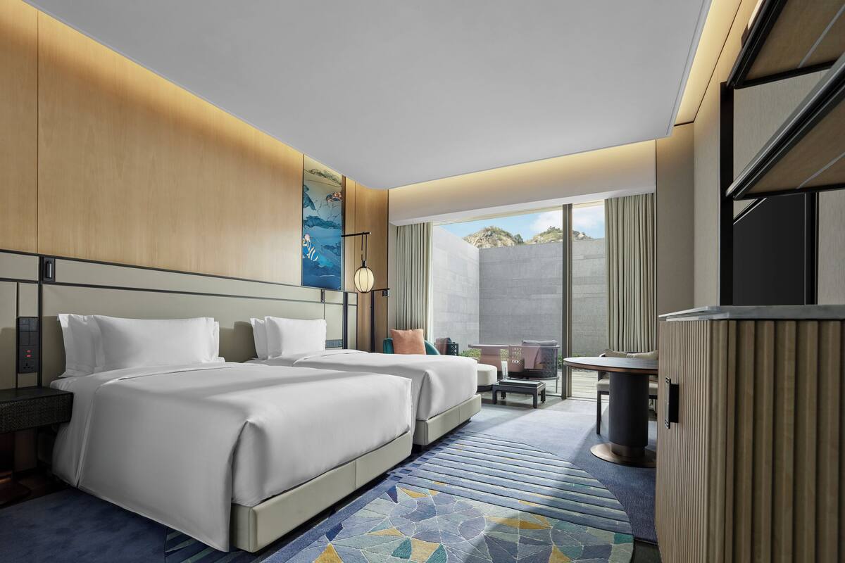 Room, 2 Single Beds, Mountain View, Courtyard Area | Premium bedding, down duvets, pillow-top beds, free minibar items