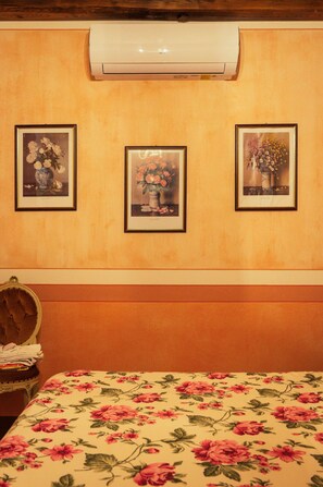 2 bedrooms, in-room safe, desk, iron/ironing board - Romantic Tuscan Apartment • Garden View - Pool - Near Cortona & Valdichiana (Santa Maria)