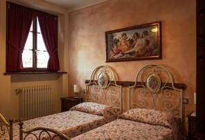 2 chambres, coffres-forts dans les chambres, bureau, Wi-Fi gratuit