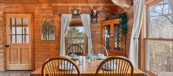 TRAILS & TRANQUILITY - Cozy Cabin on 30 Acres