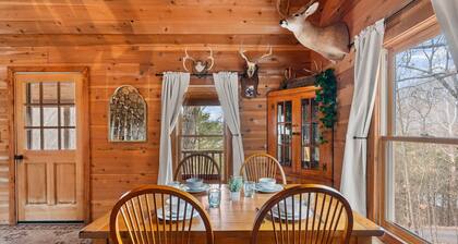 TRAILS & TRANQUILITY - Cozy Cabin on 30 Acres
