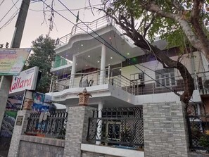 Front of property - Hotel Mallard Rainbow (Bharatpur)