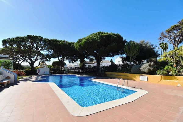 Swimming pool Vacations