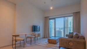 Comfort Apartment | Living area - Bellavista - Chic - 1 BR - Burj Royal (Dubai)