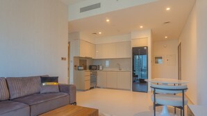 Living area - Bellavista - Chic - 1 BR - Burj Royal (Dubai)