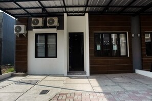 숙박 시설 입구