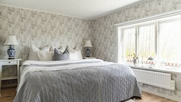 3 slaapkamers, een bureau, een strijkplank/strijkijzer, gratis wifi