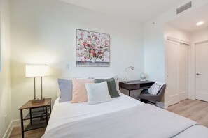 1 bedroom, desk, iron/ironing board, WiFi